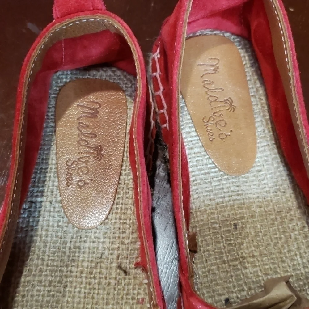Maldives Espadrilles Suede Shoes Nwot